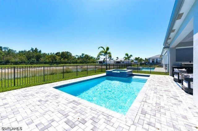 2872 Bloomfield WAY, Naples, FL 34112