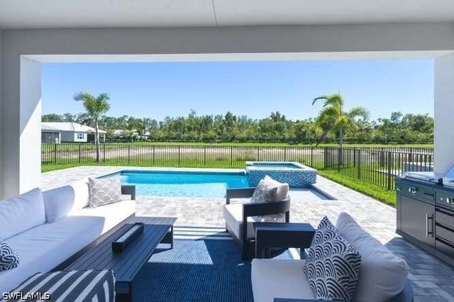 2872 Bloomfield WAY, Naples, FL 34112