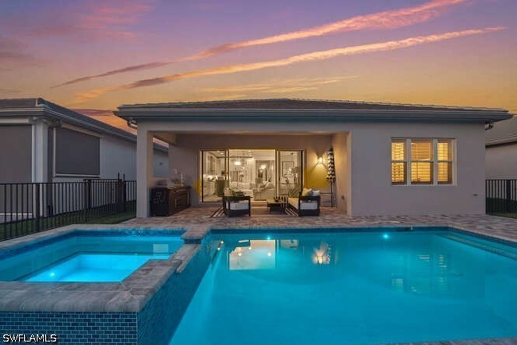 2872 Bloomfield WAY, Naples, FL 34112