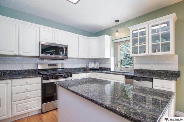 6808 Ridge Road, Lincoln, NE 68512