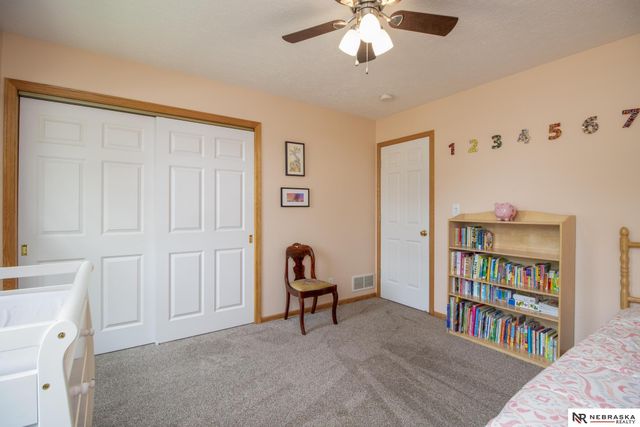 6808 Ridge Road, Lincoln, NE 68512