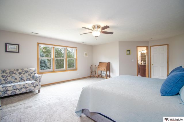 6808 Ridge Road, Lincoln, NE 68512