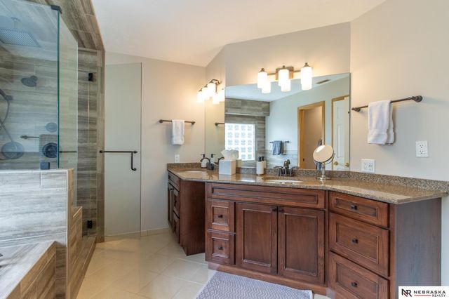6808 Ridge Road, Lincoln, NE 68512