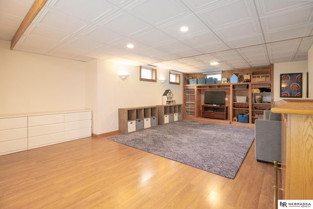 6808 Ridge Road, Lincoln, NE 68512