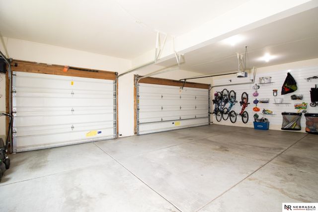 6808 Ridge Road, Lincoln, NE 68512