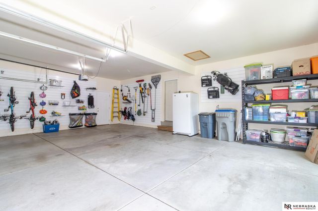 6808 Ridge Road, Lincoln, NE 68512