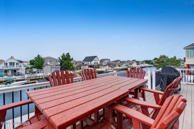21 Lake Saint Clair Drive, Little Egg Harbor, NJ 08087