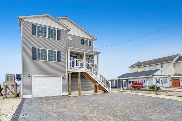 21 Lake Saint Clair Drive, Little Egg Harbor, NJ 08087