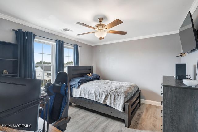 21 Lake Saint Clair Drive, Little Egg Harbor, NJ 08087