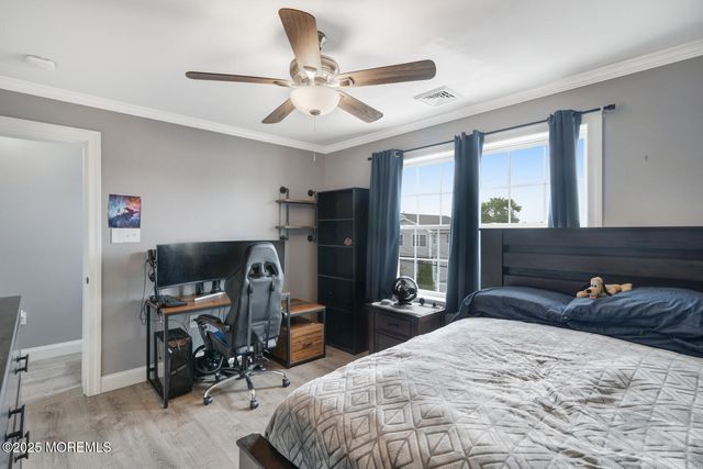 21 Lake Saint Clair Drive, Little Egg Harbor, NJ 08087