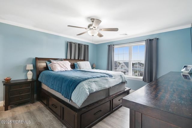 21 Lake Saint Clair Drive, Little Egg Harbor, NJ 08087