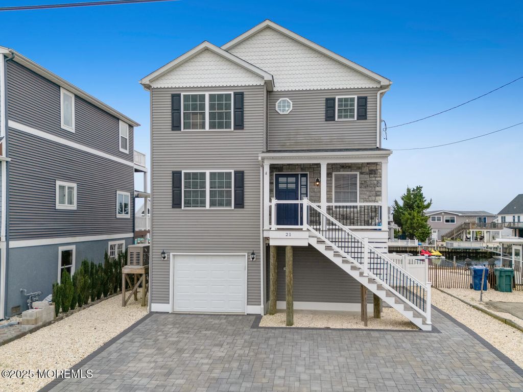 21 Lake Saint Clair Drive, Little Egg Harbor, NJ 08087