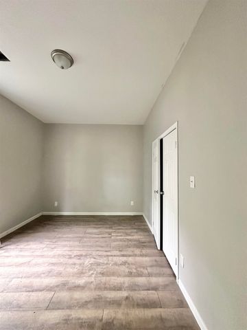 1318 GLEN ST, Memphis, TN 38106