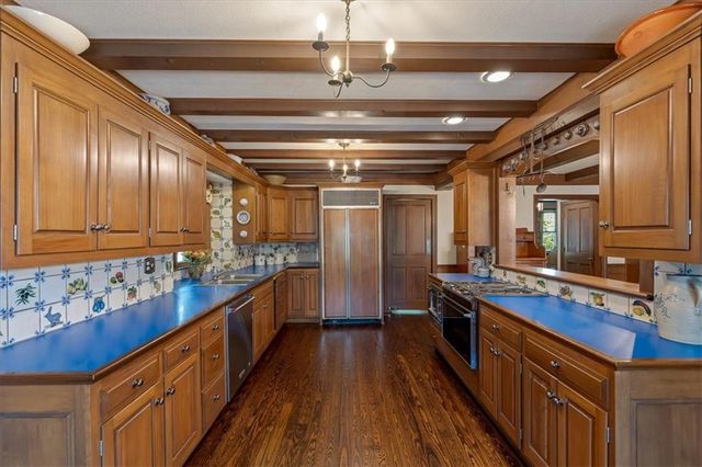 3510 W 102nd Street, Leawood, KS 66206