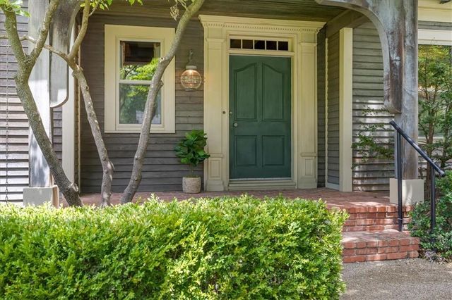 3510 W 102nd Street, Leawood, KS 66206