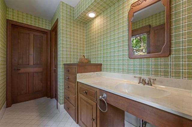 3510 W 102nd Street, Leawood, KS 66206