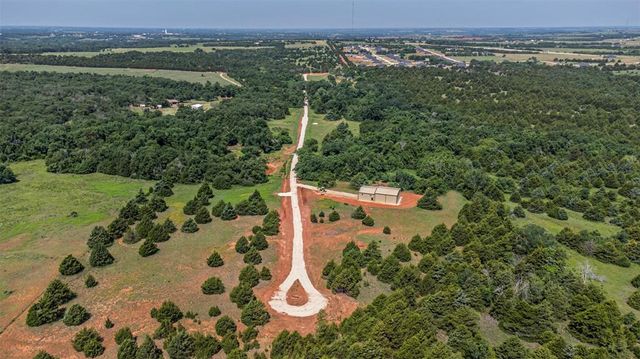 7420 Redbud Trail, Guthrie, OK 73044