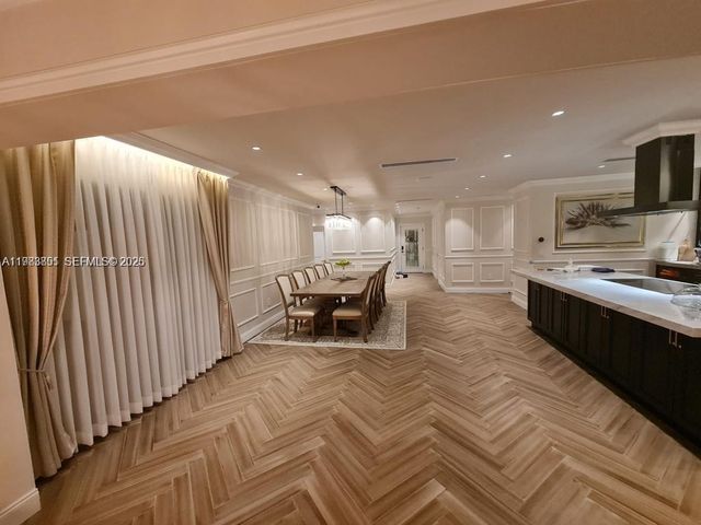 1625 Daytonia Rd, Miami Beach, FL 33141