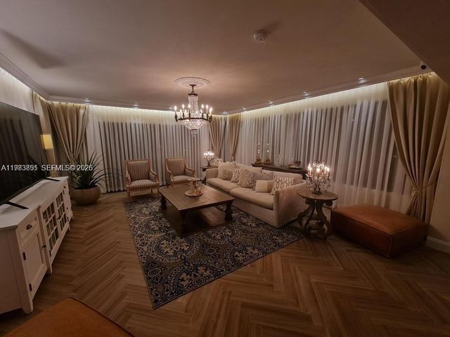 1625 Daytonia Rd, Miami Beach, FL 33141