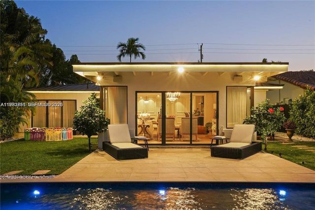 1625 Daytonia Rd, Miami Beach, FL 33141