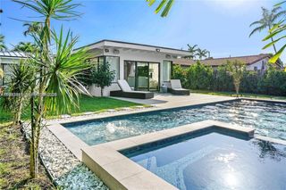 1625 Daytonia Rd, Miami Beach, FL 33141