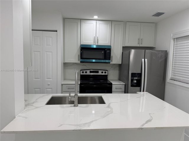 9726 Hammocks Blvd 203-26, Miami, FL 33196