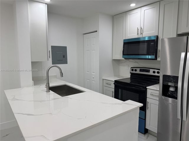 9726 Hammocks Blvd 203-26, Miami, FL 33196