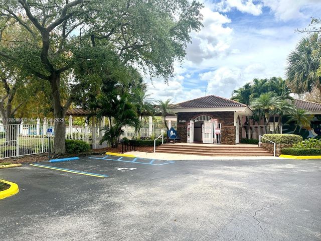 9726 Hammocks Blvd 203-26, Miami, FL 33196