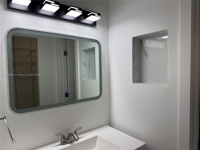 9726 Hammocks Blvd 203-26, Miami, FL 33196