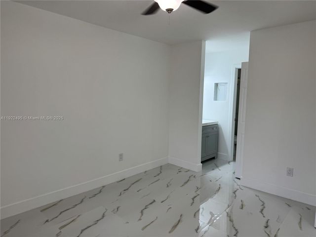 9726 Hammocks Blvd 203-26, Miami, FL 33196