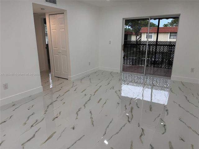 9726 Hammocks Blvd 203-26, Miami, FL 33196