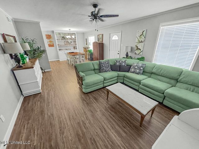 4 Oakhurst Drive, Natchez, MS 39120