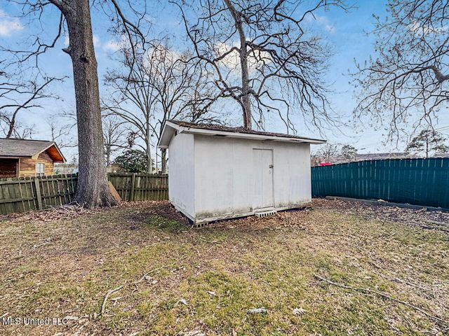 4 Oakhurst Drive, Natchez, MS 39120