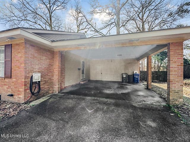 4 Oakhurst Drive, Natchez, MS 39120