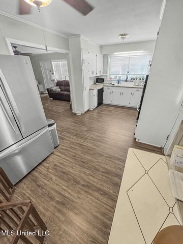 4 Oakhurst Drive, Natchez, MS 39120