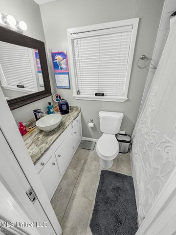 4 Oakhurst Drive, Natchez, MS 39120