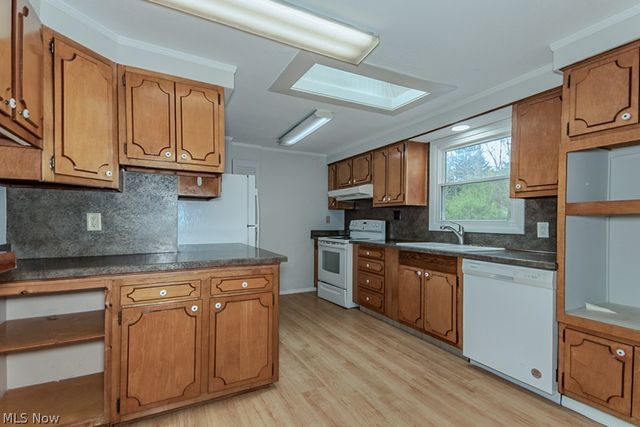 18890 Maplewood Lane, Chagrin Falls, OH 44023