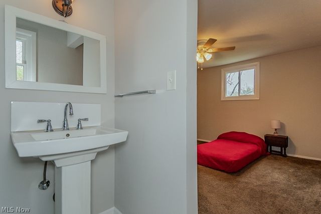 18890 Maplewood Lane, Chagrin Falls, OH 44023