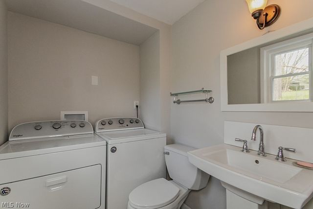 18890 Maplewood Lane, Chagrin Falls, OH 44023