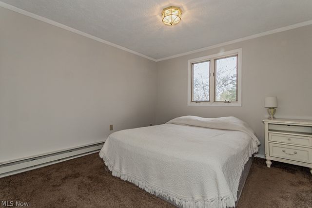 18890 Maplewood Lane, Chagrin Falls, OH 44023