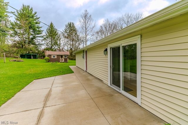 18890 Maplewood Lane, Chagrin Falls, OH 44023