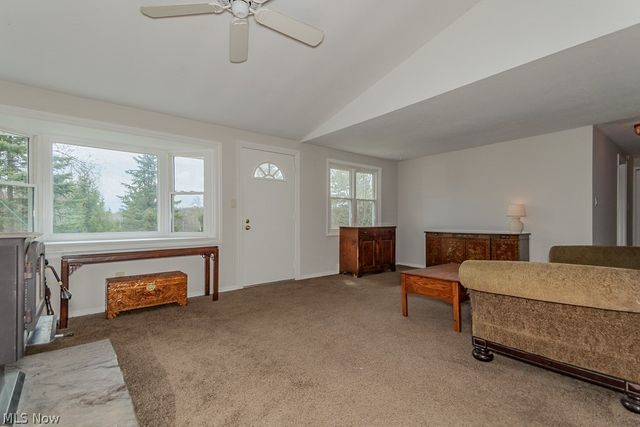 18890 Maplewood Lane, Chagrin Falls, OH 44023