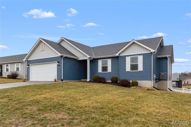 201 Majestic Lakes Boulevard, Moscow Mills, MO 63362