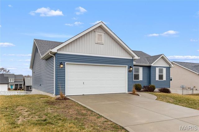 201 Majestic Lakes Boulevard, Moscow Mills, MO 63362