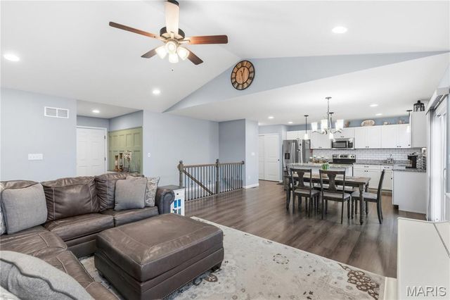 201 Majestic Lakes Boulevard, Moscow Mills, MO 63362