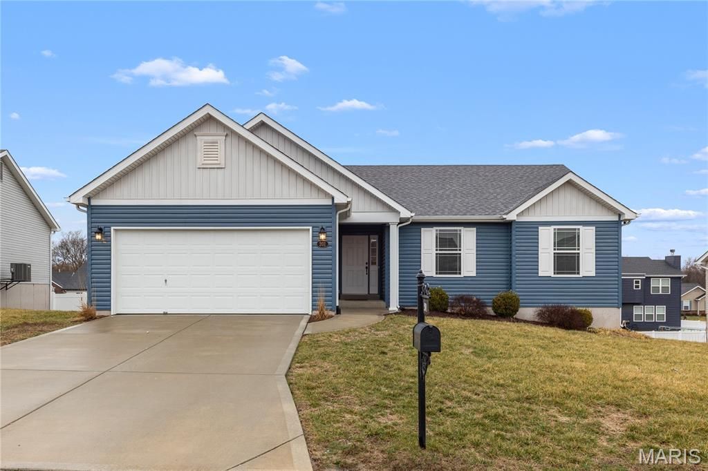 201 Majestic Lakes Boulevard, Moscow Mills, MO 63362