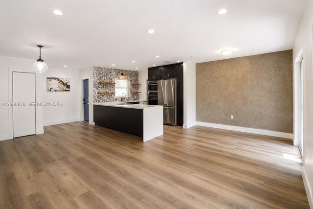 7334 Pepper Pike Dr, Hialeah, FL 33015