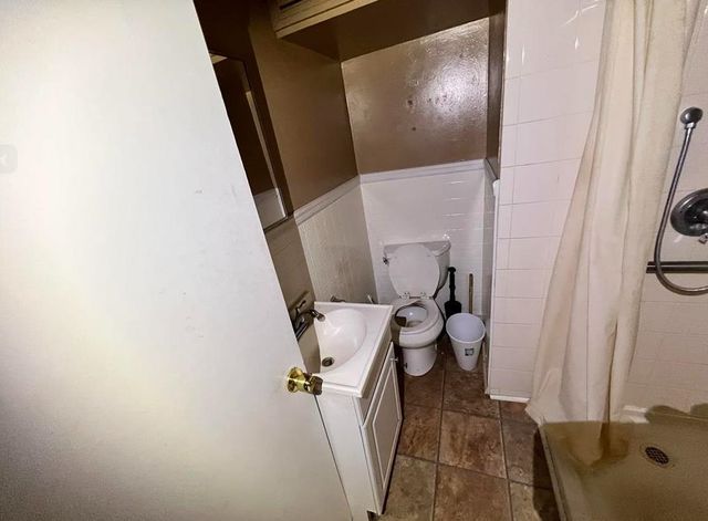 242 E Main, Van, TX 75790