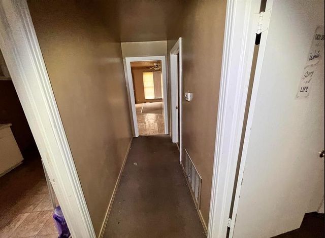 242 E Main, Van, TX 75790