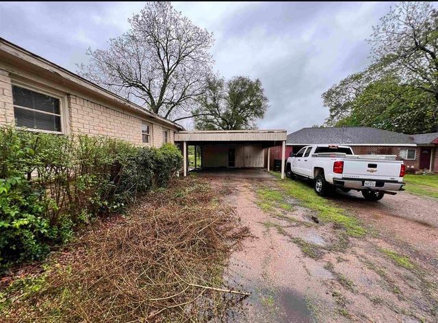 242 E Main, Van, TX 75790